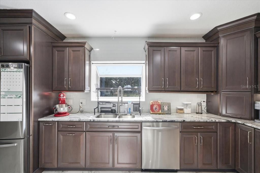 For Sale: $1,825,000 (7 beds, 6 baths, 5661 Square Feet)