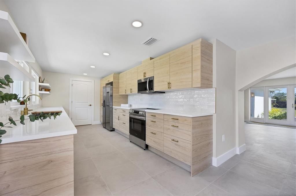 For Rent: $6,500 (4 beds, 3 baths, 2317 Square Feet)