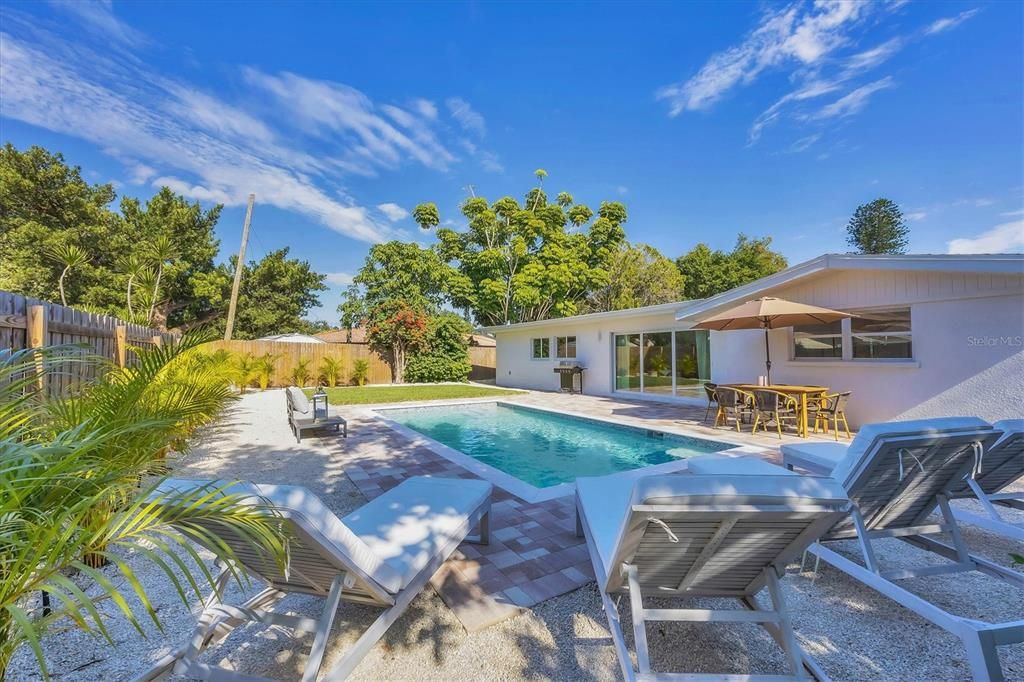 For Rent: $6,500 (4 beds, 3 baths, 2317 Square Feet)