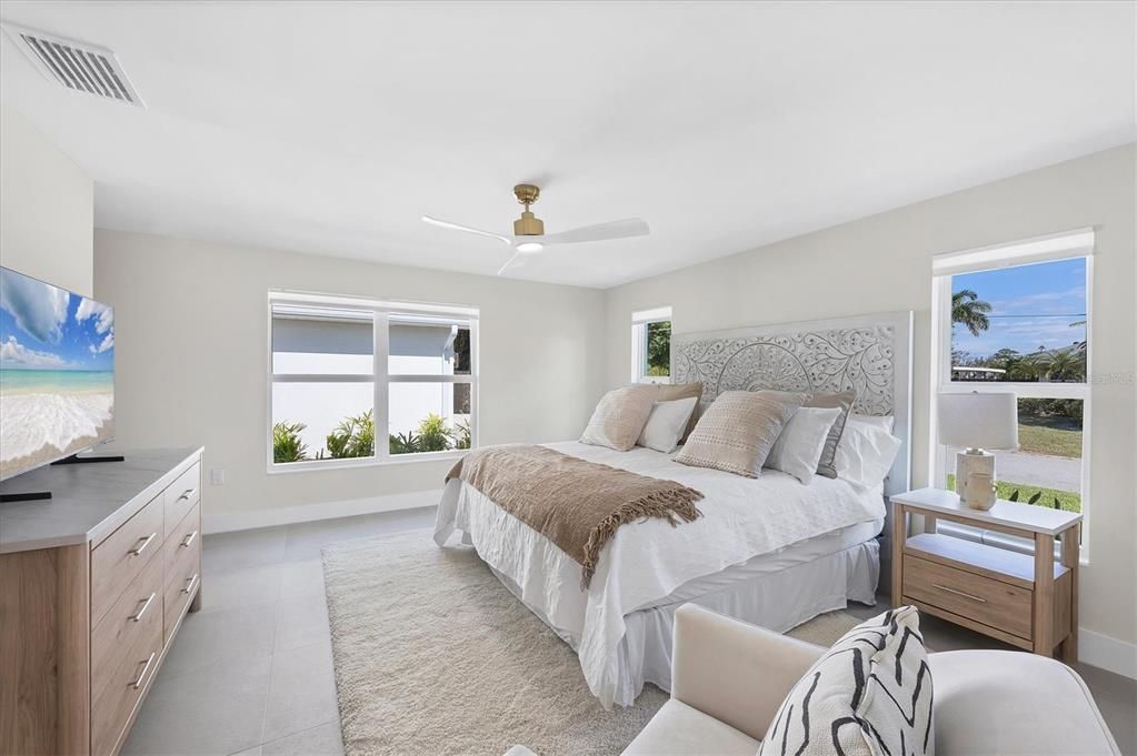 For Rent: $6,500 (4 beds, 3 baths, 2317 Square Feet)