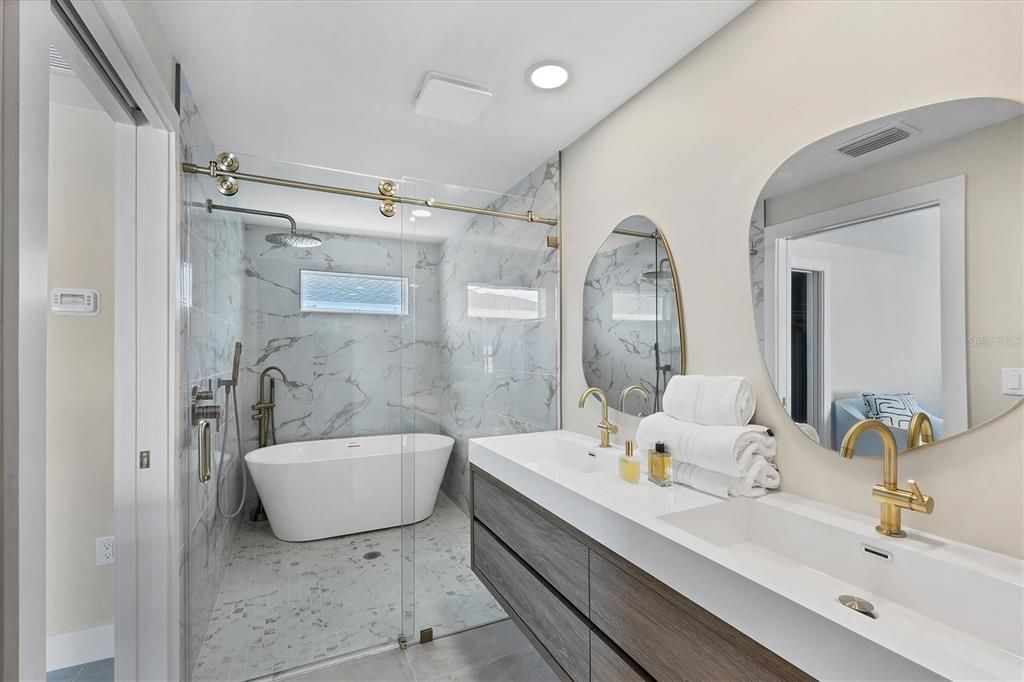 For Rent: $6,500 (4 beds, 3 baths, 2317 Square Feet)