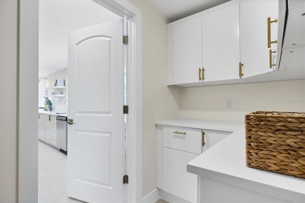 For Rent: $6,500 (4 beds, 3 baths, 2317 Square Feet)