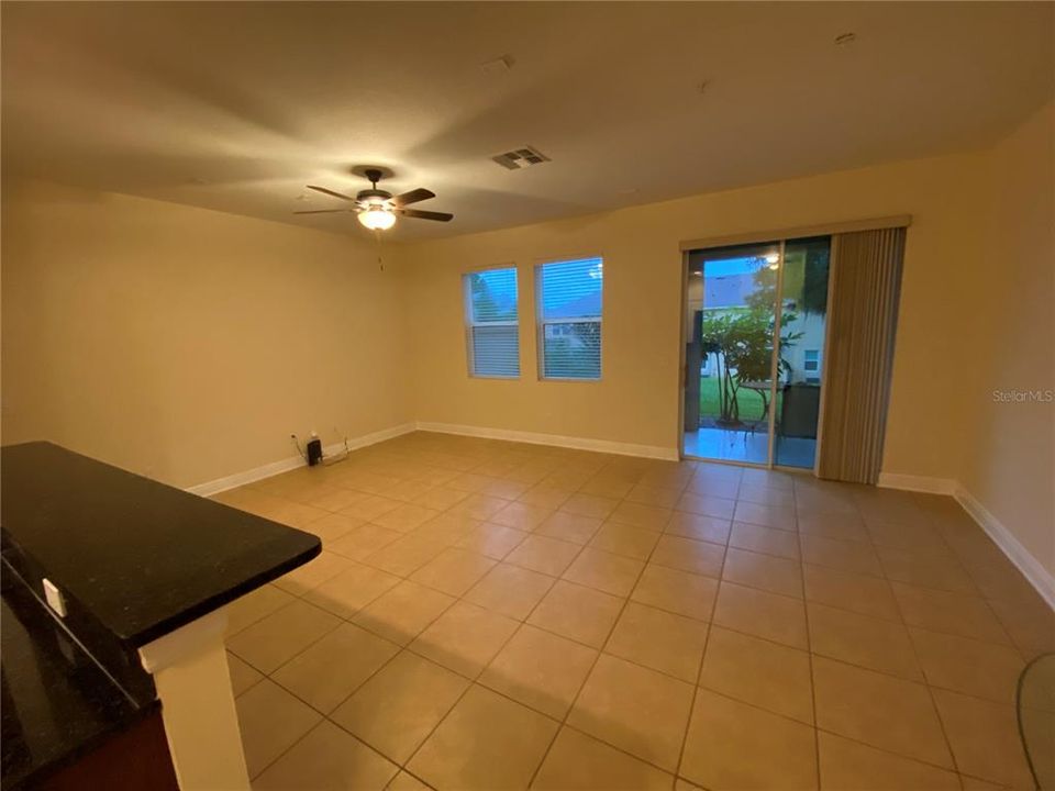 For Rent: $2,295 (3 beds, 2 baths, 1689 Square Feet)