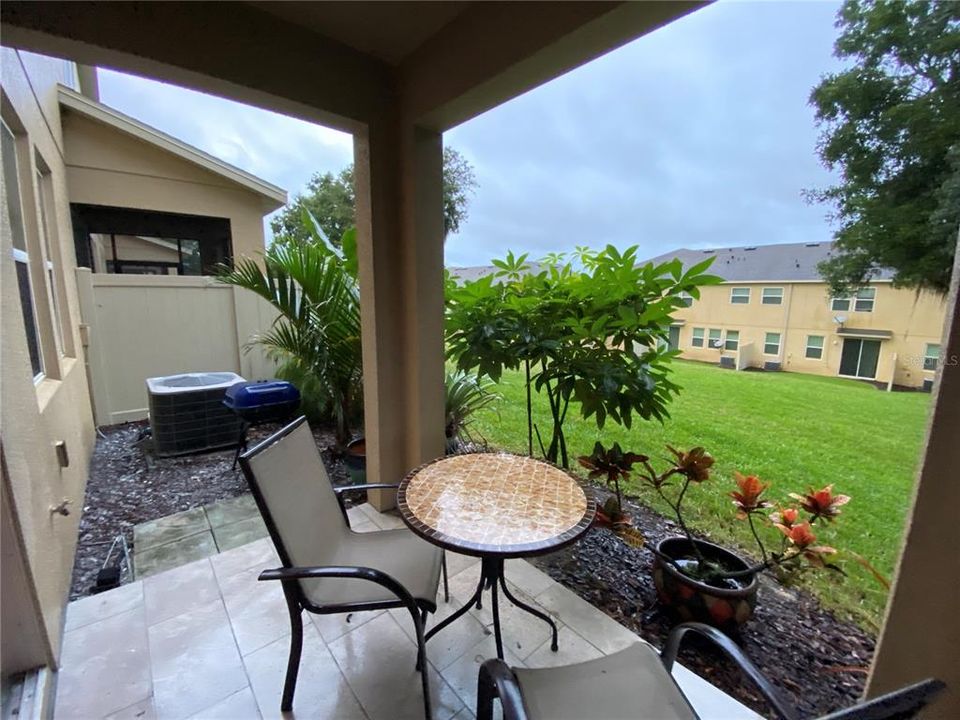 For Rent: $2,295 (3 beds, 2 baths, 1689 Square Feet)