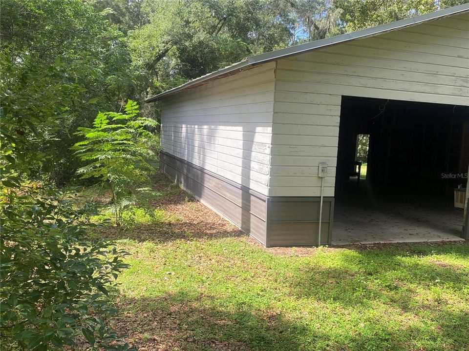 For Sale: $209,500 (3 beds, 1 baths, 976 Square Feet)