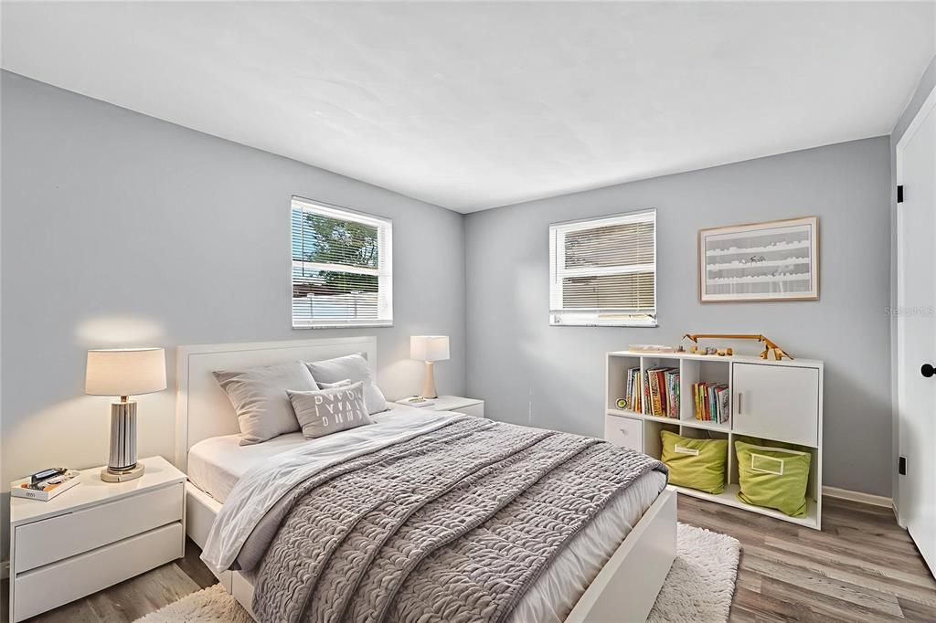 For Sale: $219,900 (2 beds, 1 baths, 840 Square Feet)