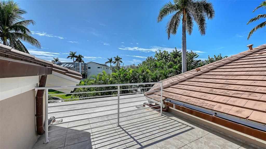 For Sale: $4,895,000 (4 beds, 5 baths, 5080 Square Feet)