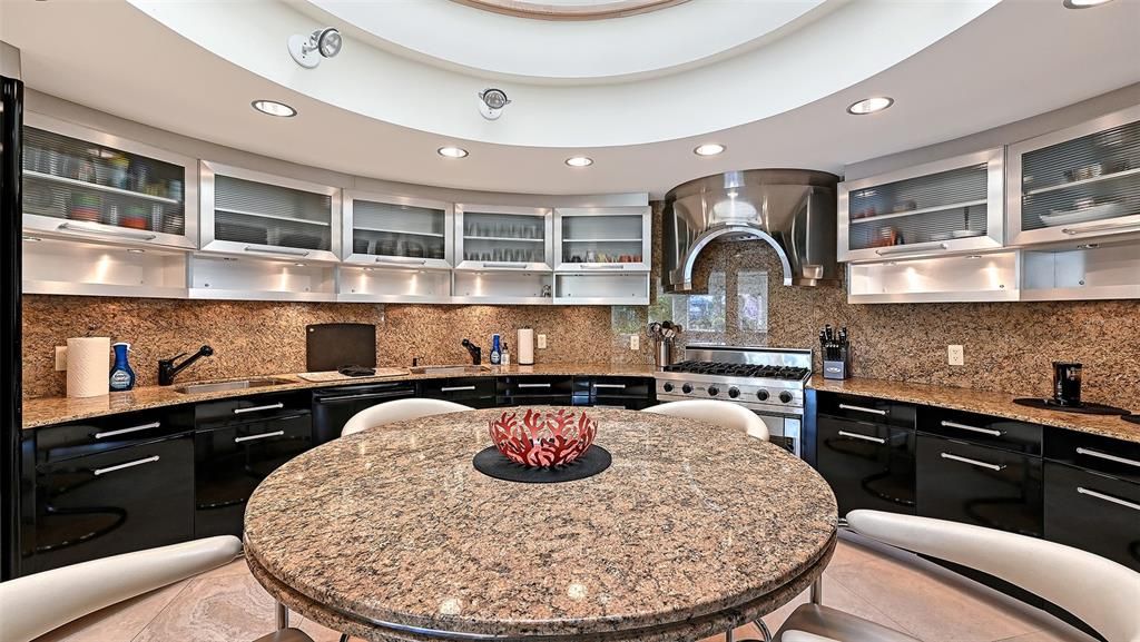 For Sale: $4,895,000 (4 beds, 5 baths, 5080 Square Feet)