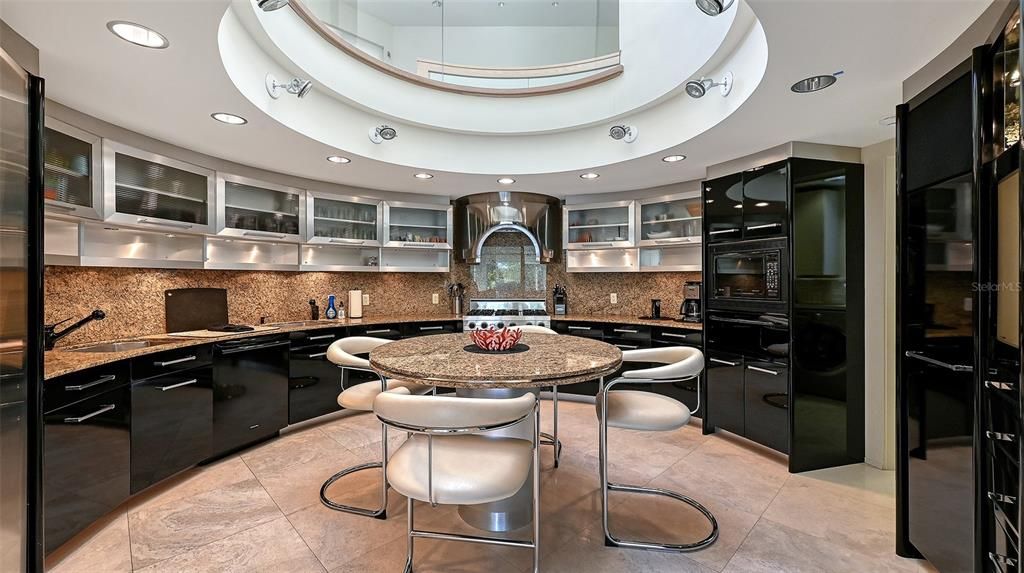 For Sale: $4,895,000 (4 beds, 5 baths, 5080 Square Feet)