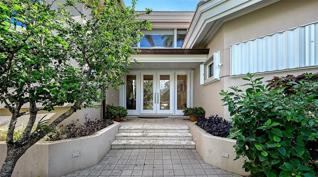 For Sale: $4,895,000 (4 beds, 5 baths, 5080 Square Feet)