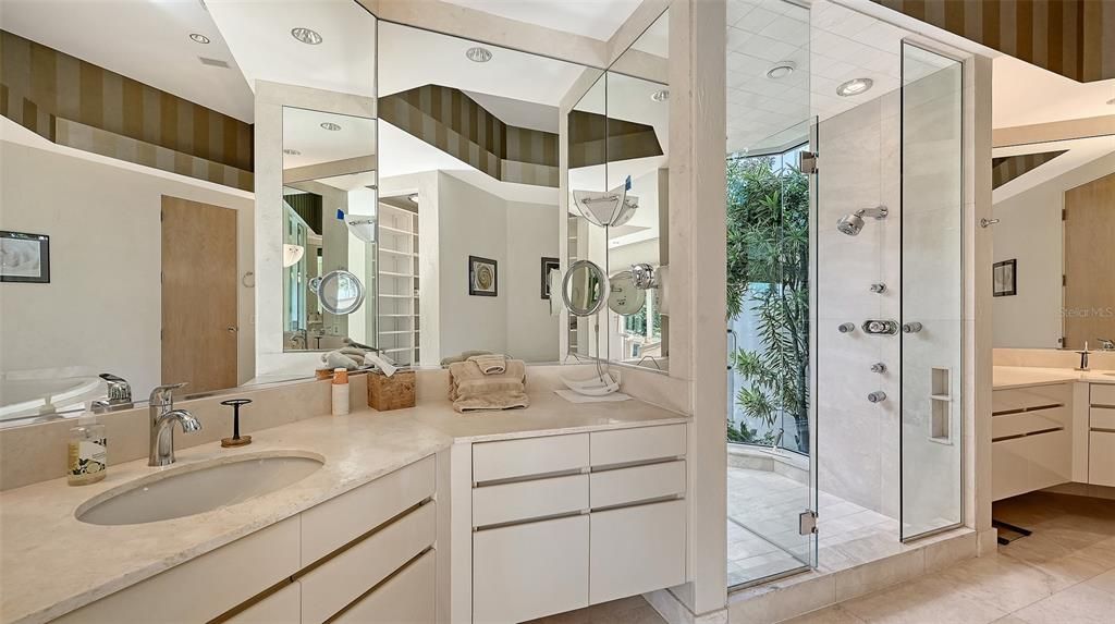 For Sale: $4,895,000 (4 beds, 5 baths, 5080 Square Feet)