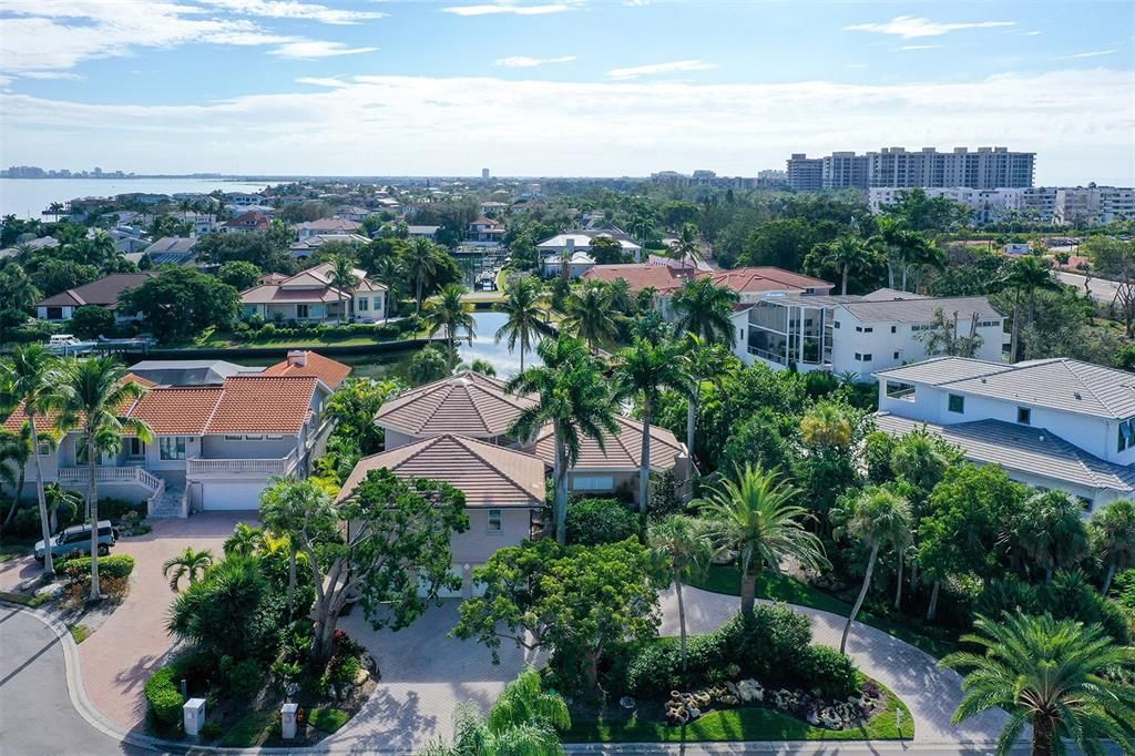 For Sale: $4,895,000 (4 beds, 5 baths, 5080 Square Feet)