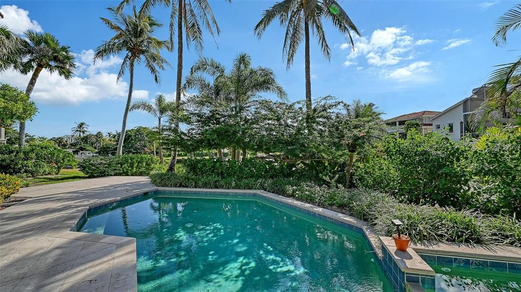 For Sale: $4,895,000 (4 beds, 5 baths, 5080 Square Feet)