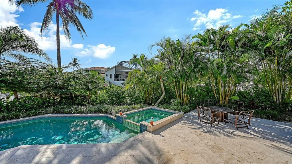 For Sale: $4,895,000 (4 beds, 5 baths, 5080 Square Feet)