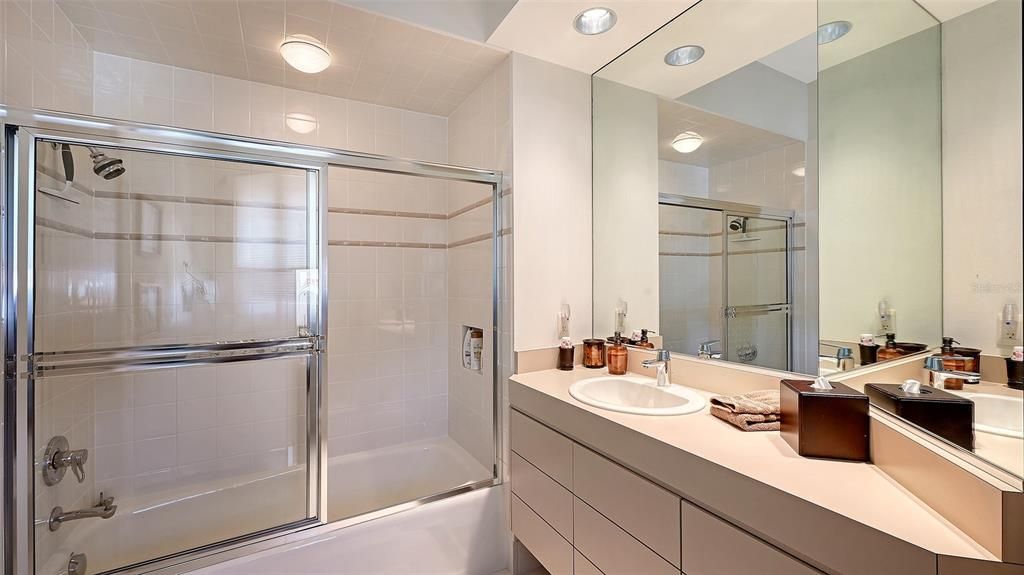 For Sale: $4,895,000 (4 beds, 5 baths, 5080 Square Feet)