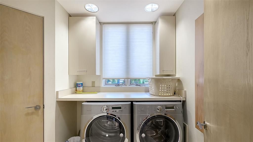 For Sale: $4,895,000 (4 beds, 5 baths, 5080 Square Feet)