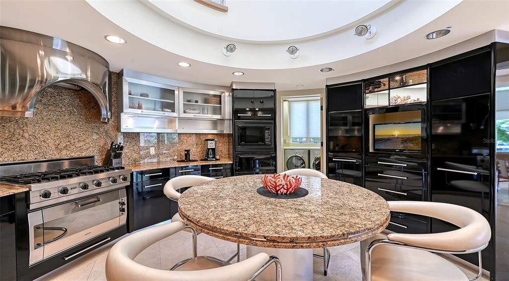 For Sale: $4,895,000 (4 beds, 5 baths, 5080 Square Feet)