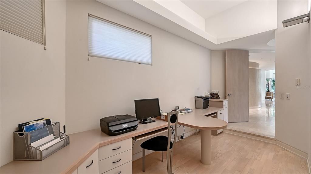 For Sale: $4,895,000 (4 beds, 5 baths, 5080 Square Feet)