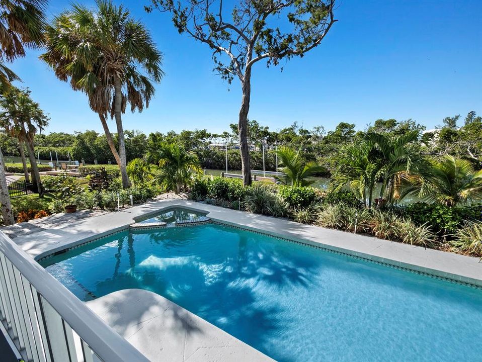 Под контрактом: $2,295,000 (3 спален, 3 ванн, 3407 Квадратных фут)