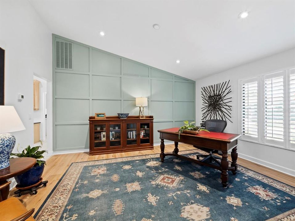 Под контрактом: $2,295,000 (3 спален, 3 ванн, 3407 Квадратных фут)