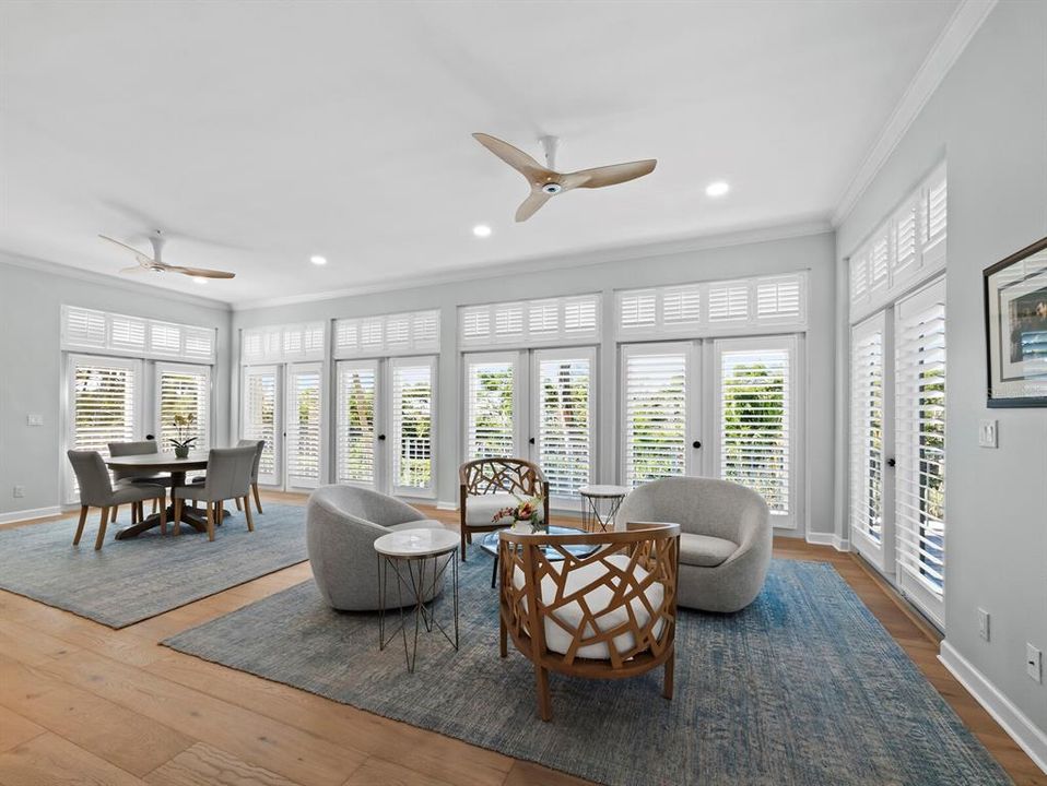 Под контрактом: $2,295,000 (3 спален, 3 ванн, 3407 Квадратных фут)