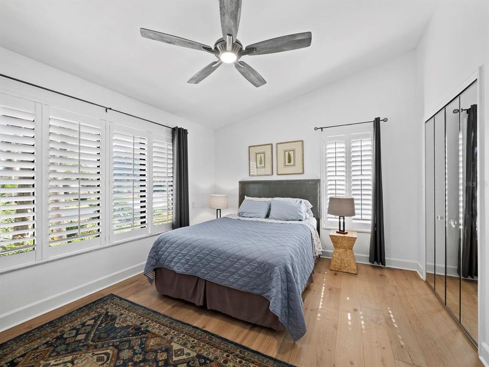 Под контрактом: $2,295,000 (3 спален, 3 ванн, 3407 Квадратных фут)