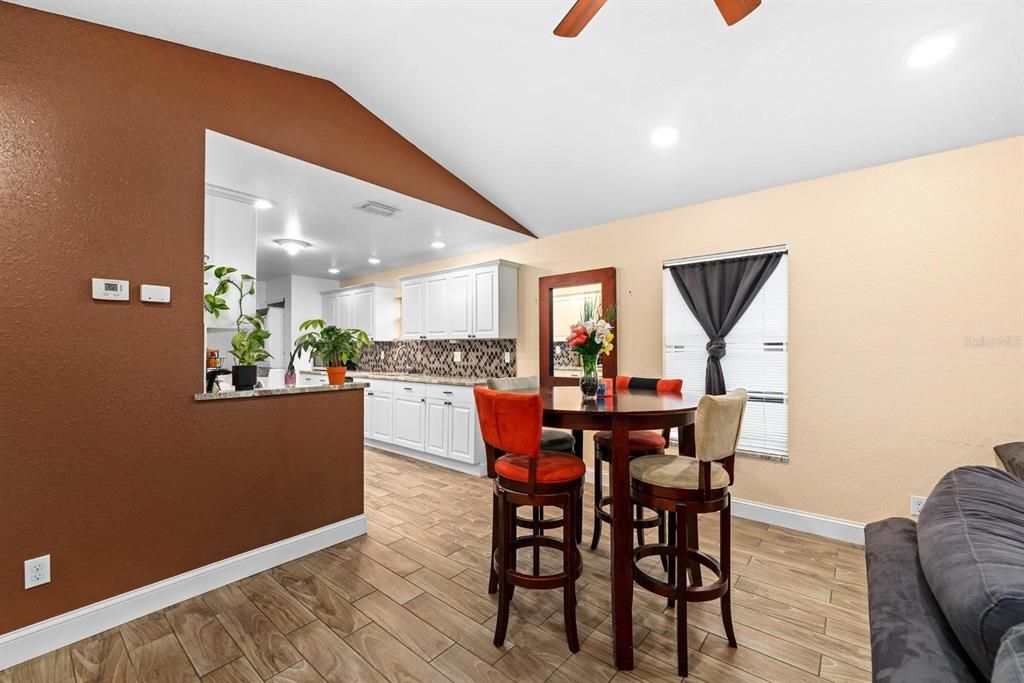 For Sale: $285,000 (3 beds, 2 baths, 1338 Square Feet)