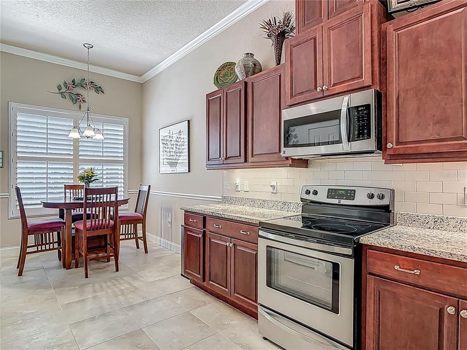 Active With Contract: $339,900 (3 beds, 2 baths, 1695 Square Feet)