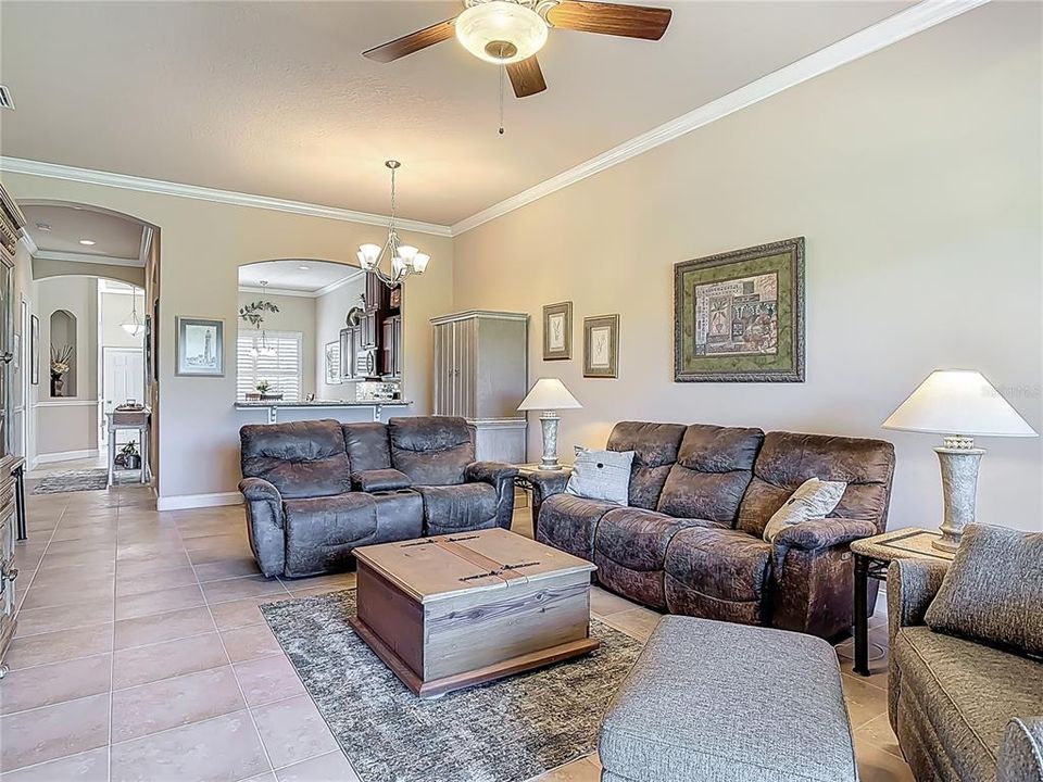 Active With Contract: $339,900 (3 beds, 2 baths, 1695 Square Feet)