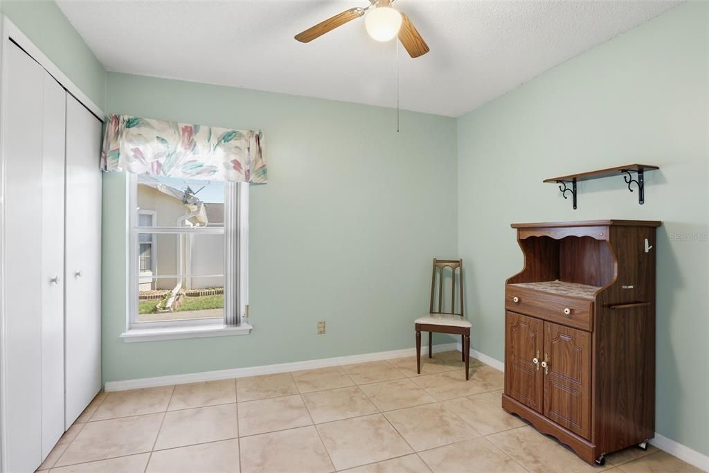 For Sale: $279,900 (3 beds, 2 baths, 1089 Square Feet)