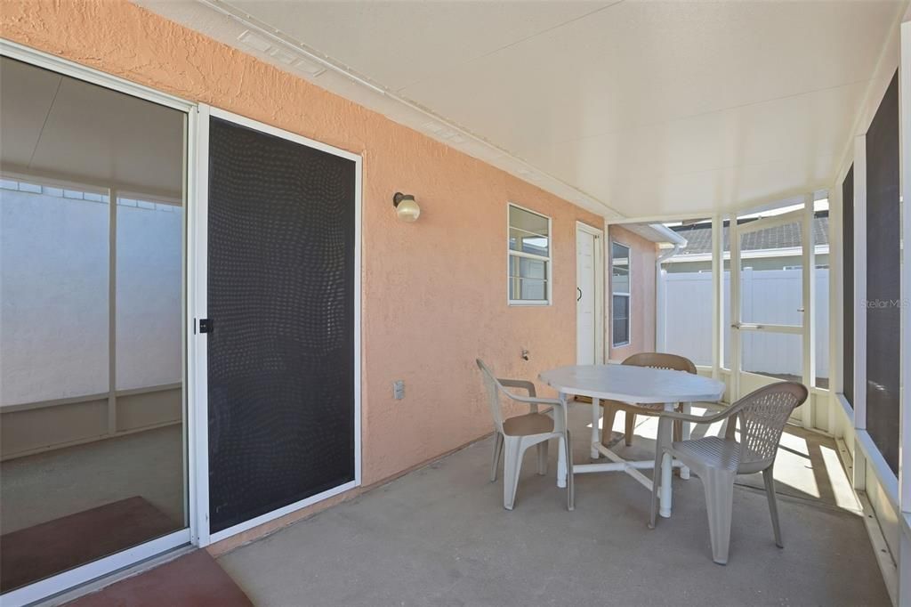 For Sale: $279,900 (3 beds, 2 baths, 1089 Square Feet)