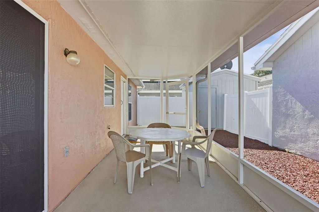 For Sale: $279,900 (3 beds, 2 baths, 1089 Square Feet)