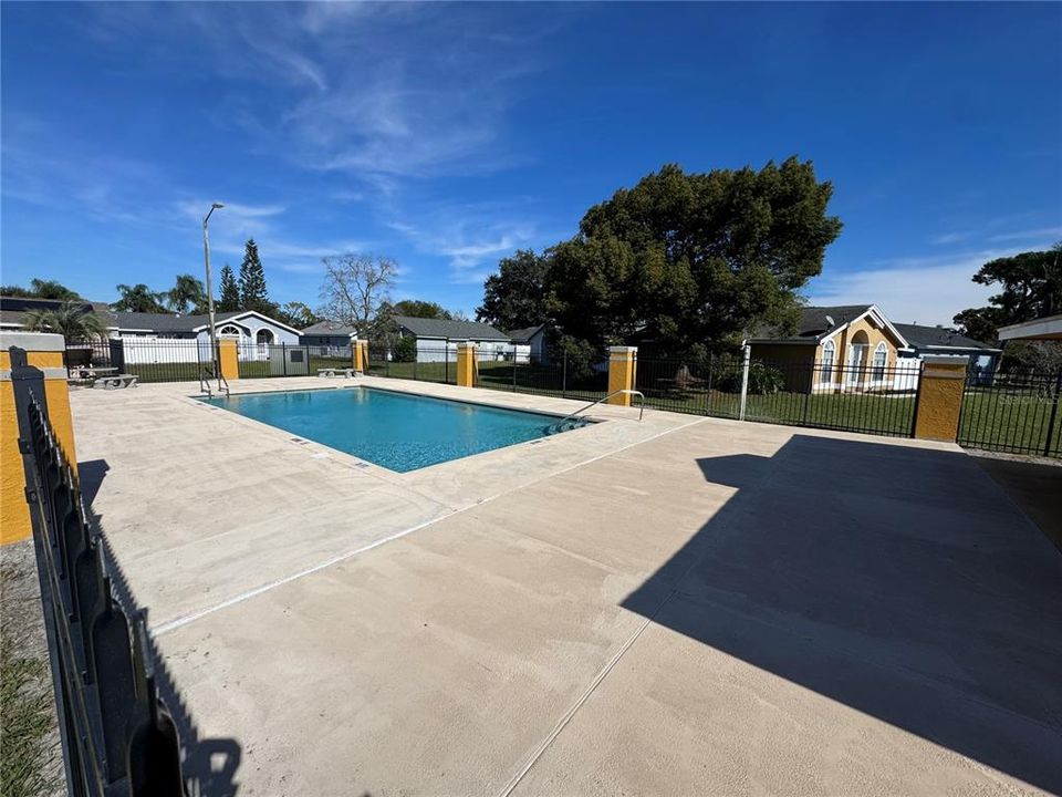 For Sale: $279,900 (3 beds, 2 baths, 1089 Square Feet)