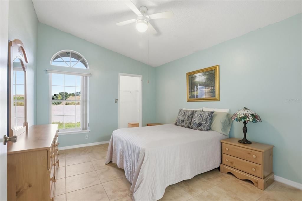 For Sale: $279,900 (3 beds, 2 baths, 1089 Square Feet)