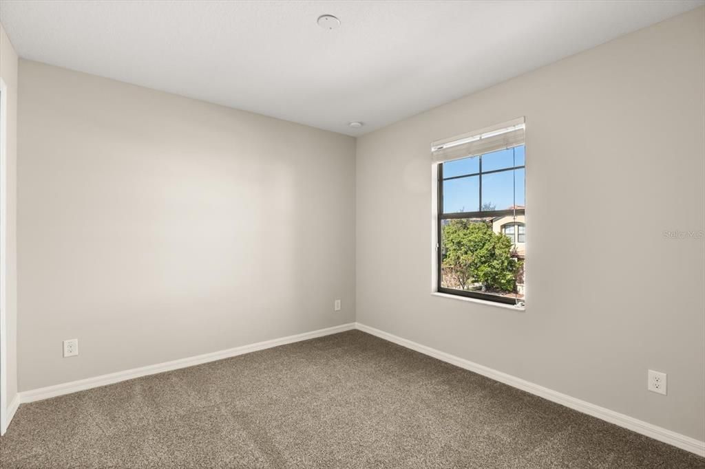 For Sale: $489,000 (5 beds, 2 baths, 2382 Square Feet)