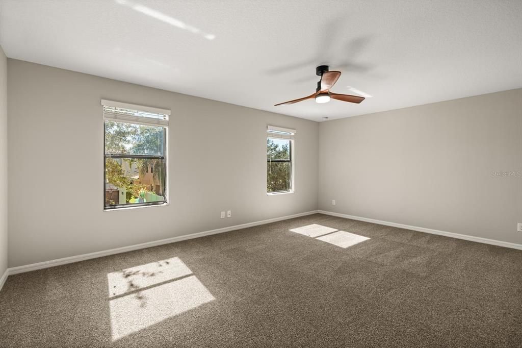 For Sale: $489,000 (5 beds, 2 baths, 2382 Square Feet)