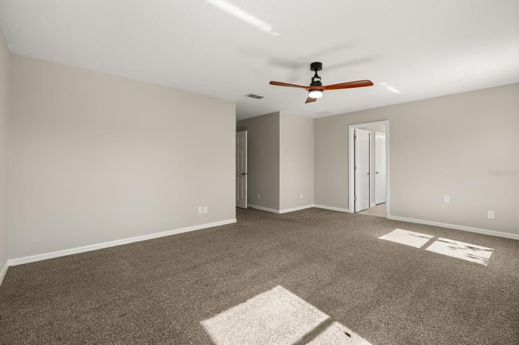 For Sale: $489,000 (5 beds, 2 baths, 2382 Square Feet)