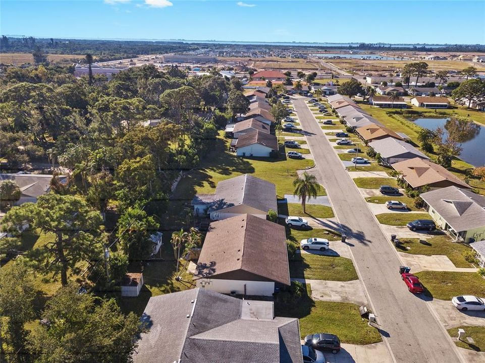 For Sale: $169,900 (2 beds, 2 baths, 1032 Square Feet)