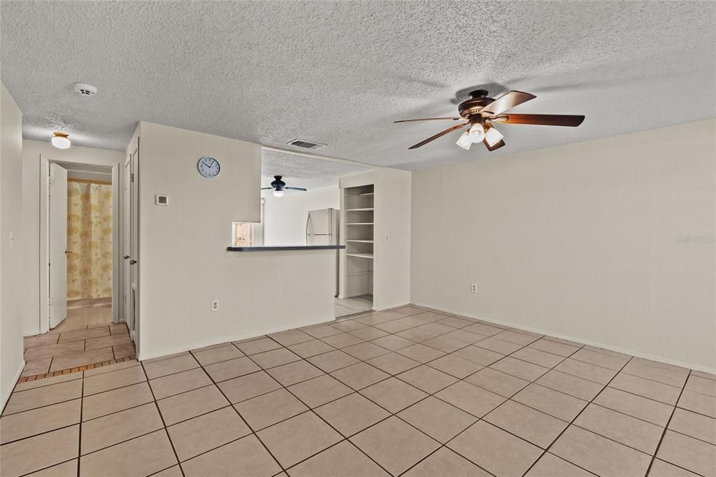 For Sale: $169,900 (2 beds, 2 baths, 1032 Square Feet)