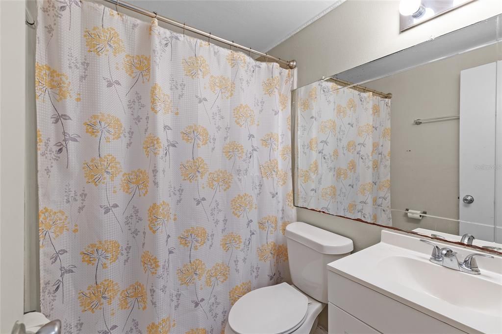 For Sale: $169,900 (2 beds, 2 baths, 1032 Square Feet)