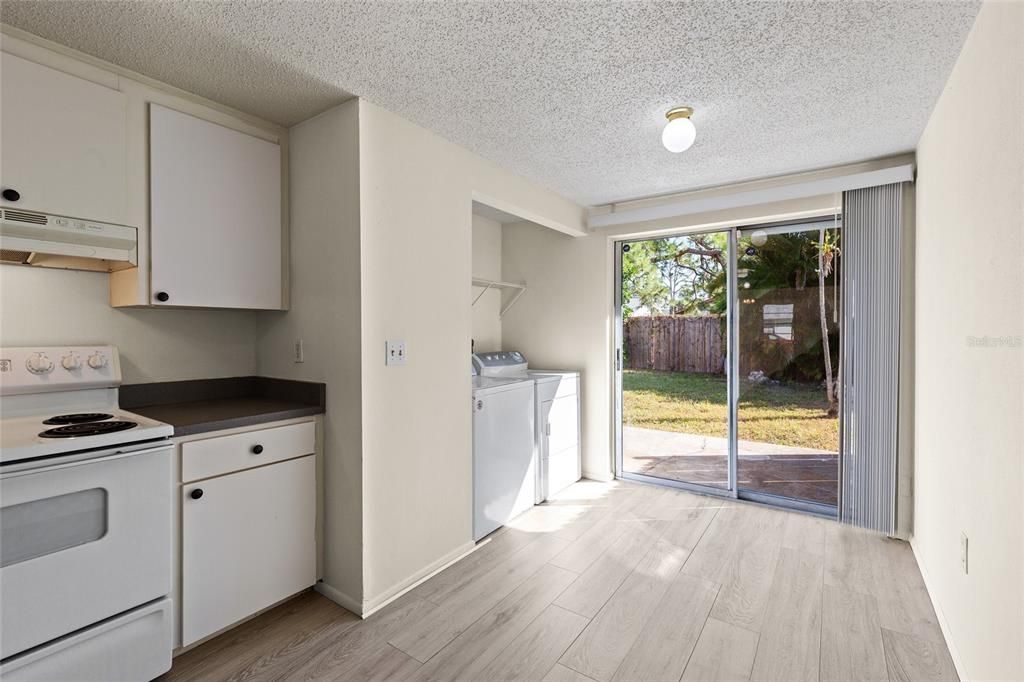 For Sale: $169,900 (2 beds, 2 baths, 1032 Square Feet)