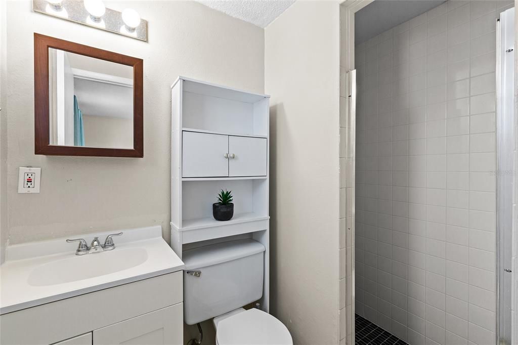 For Sale: $169,900 (2 beds, 2 baths, 1032 Square Feet)