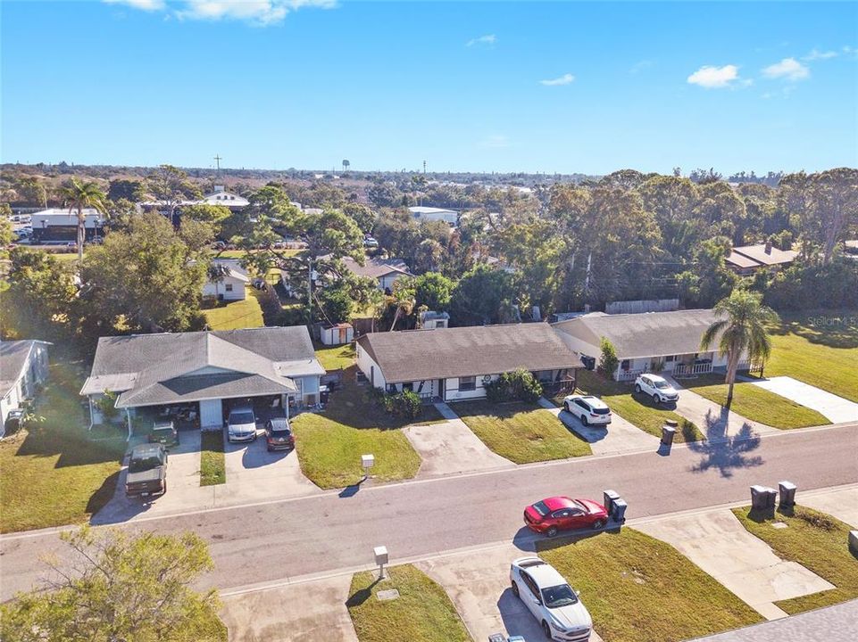 For Sale: $169,900 (2 beds, 2 baths, 1032 Square Feet)