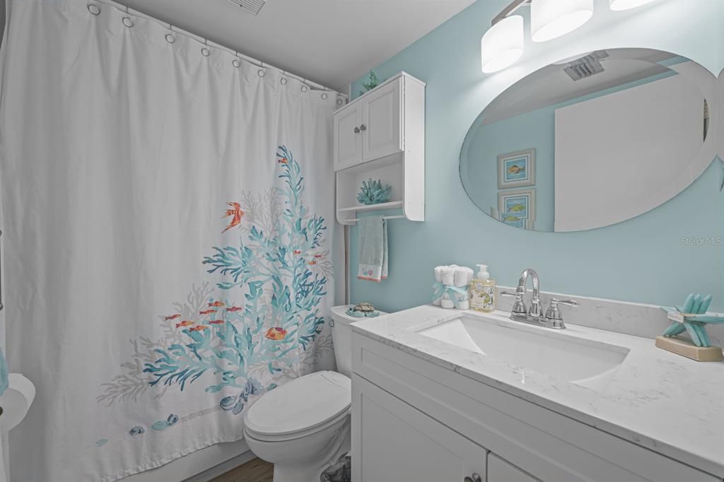 待售: $229,900 (2 贝兹, 2 浴室, 880 平方英尺)