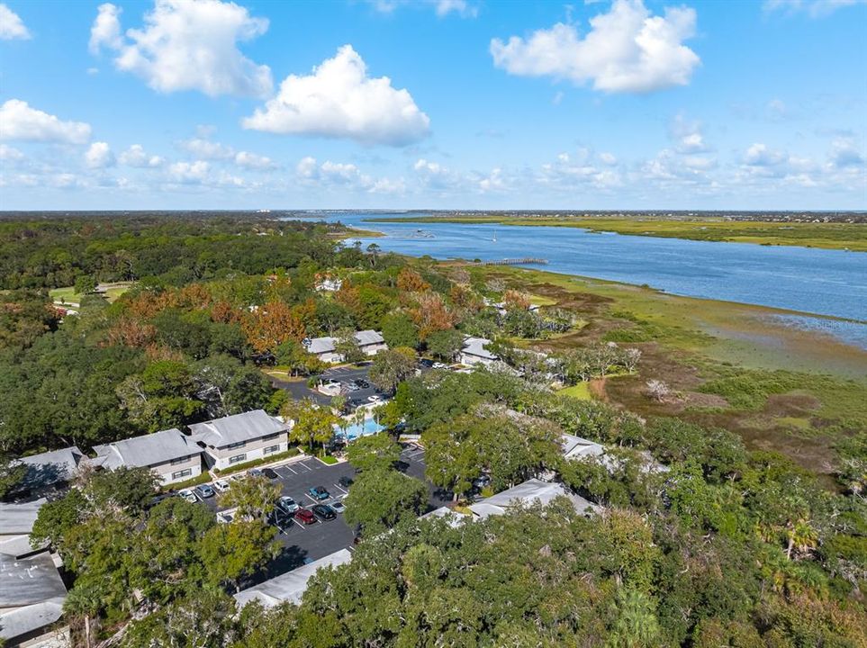 待售: $229,900 (2 贝兹, 2 浴室, 880 平方英尺)