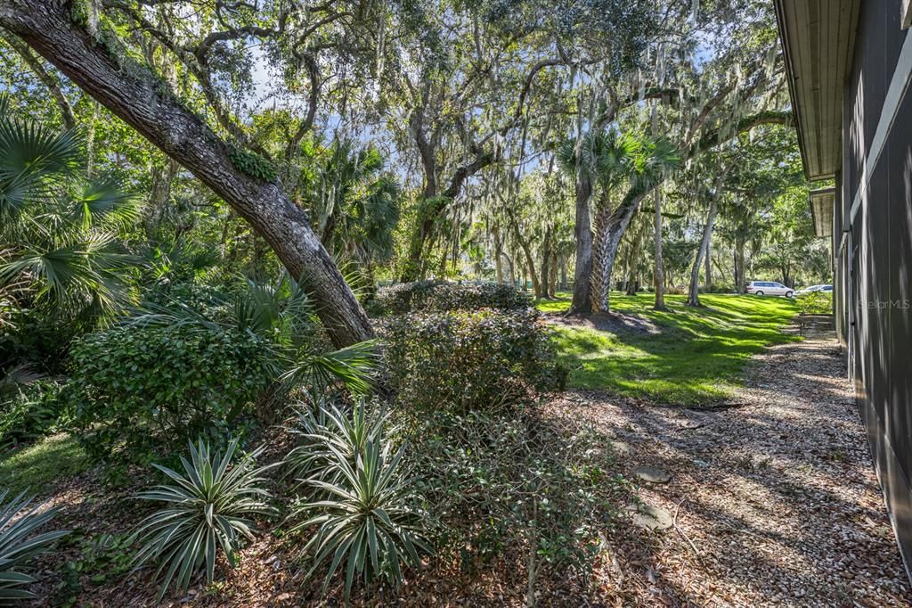 待售: $229,900 (2 贝兹, 2 浴室, 880 平方英尺)