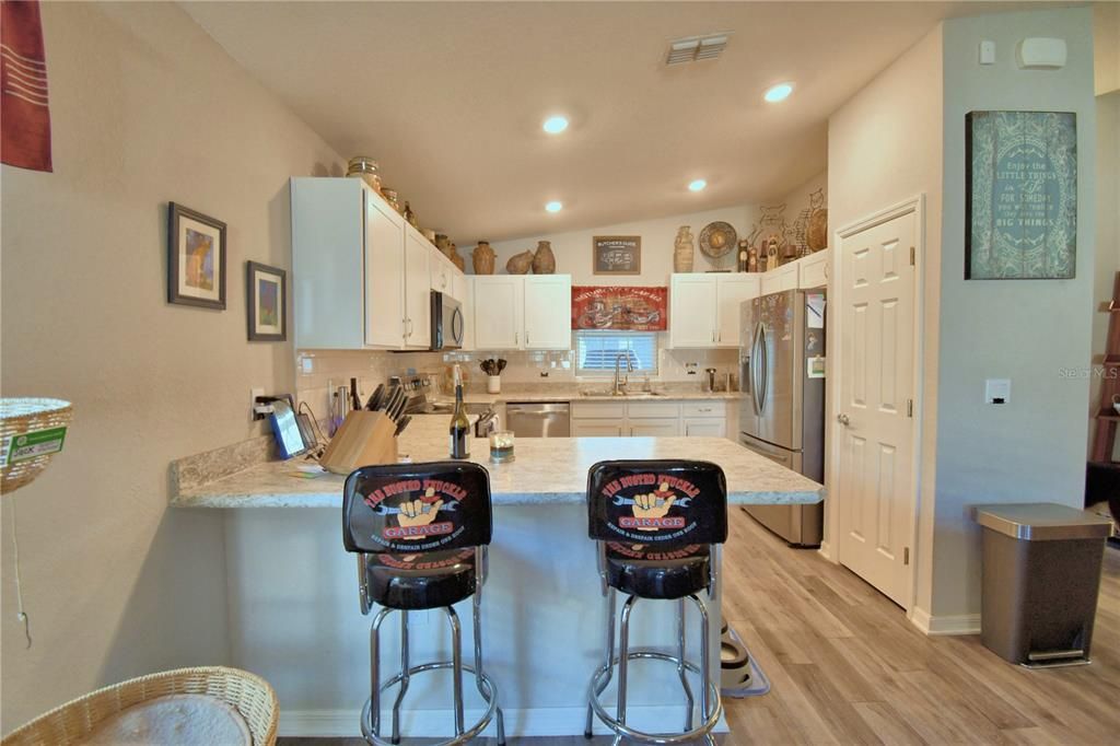 待售: $299,900 (3 贝兹, 2 浴室, 1435 平方英尺)