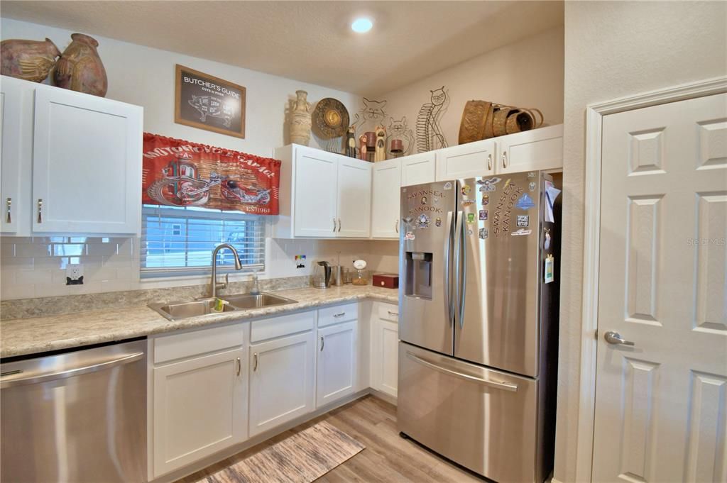 待售: $299,900 (3 贝兹, 2 浴室, 1435 平方英尺)