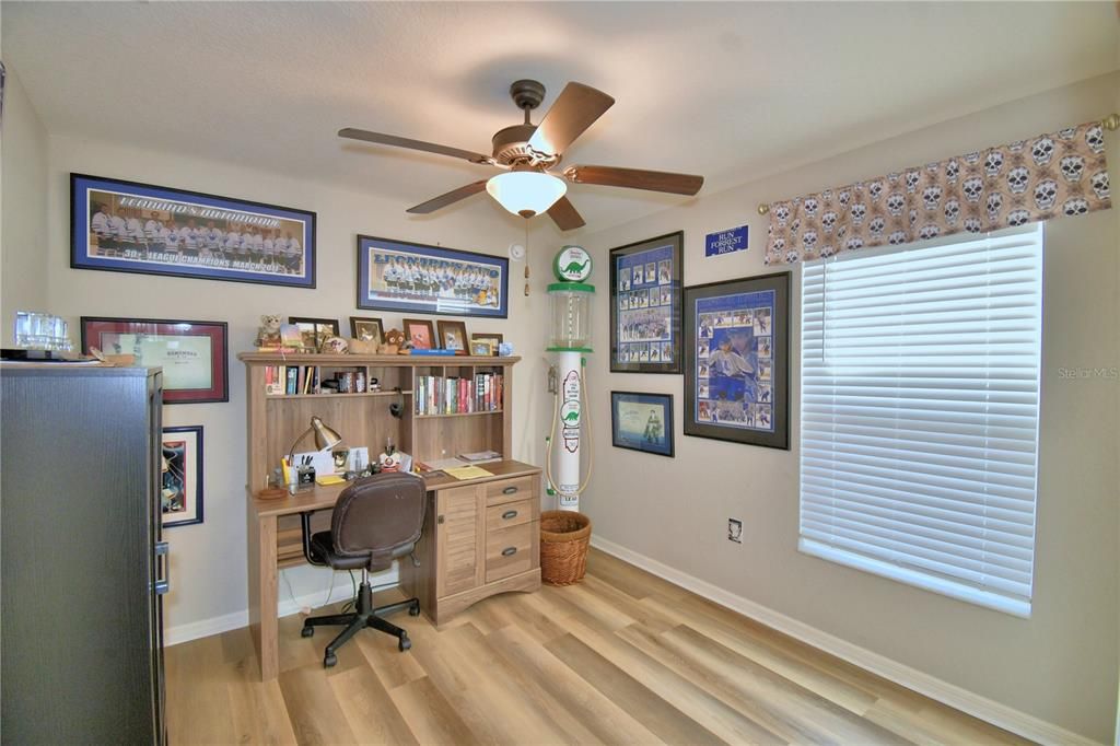 待售: $299,900 (3 贝兹, 2 浴室, 1435 平方英尺)