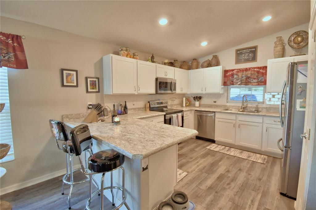 待售: $299,900 (3 贝兹, 2 浴室, 1435 平方英尺)